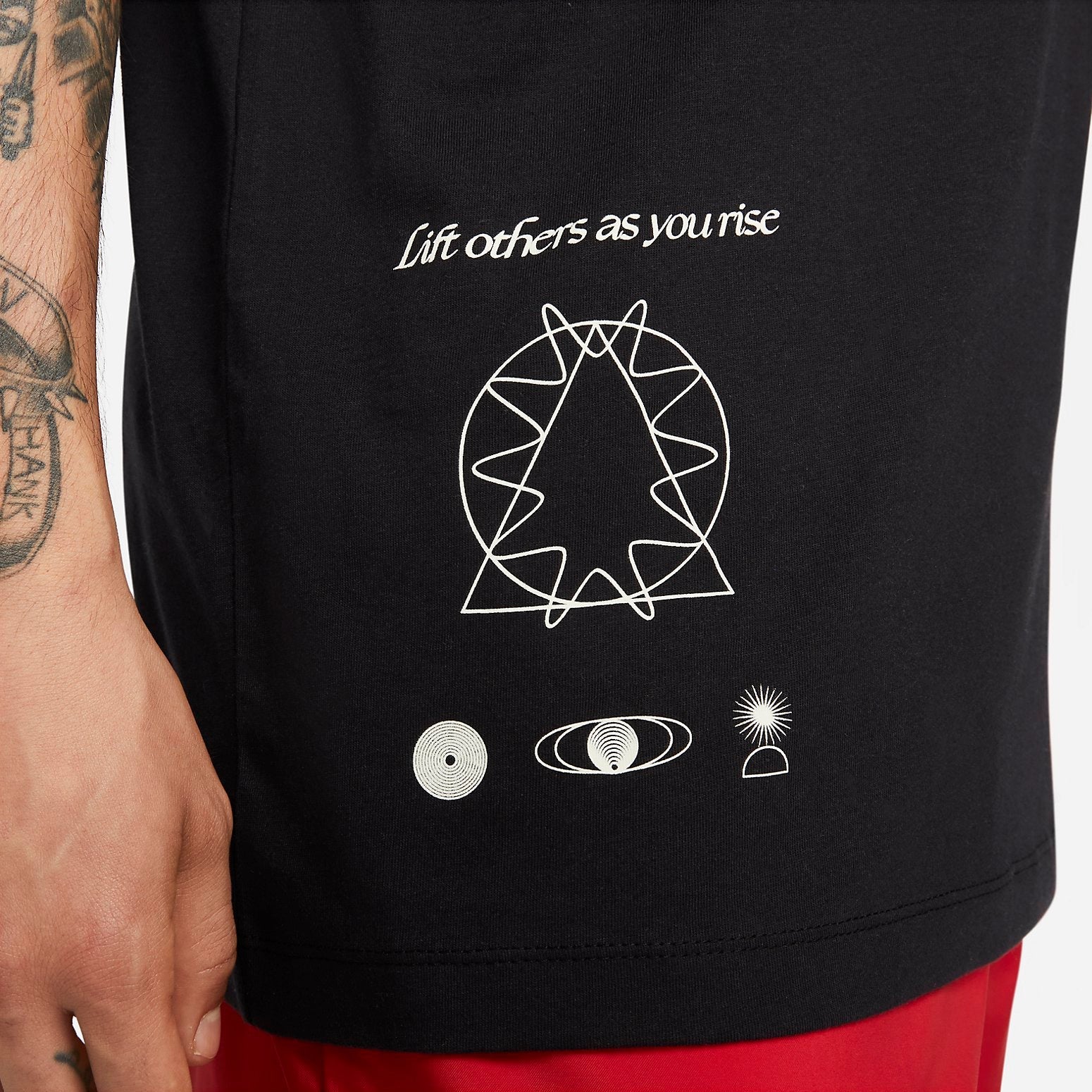 Nike Sportswear T-Shirt 'Black' DZ2821-010