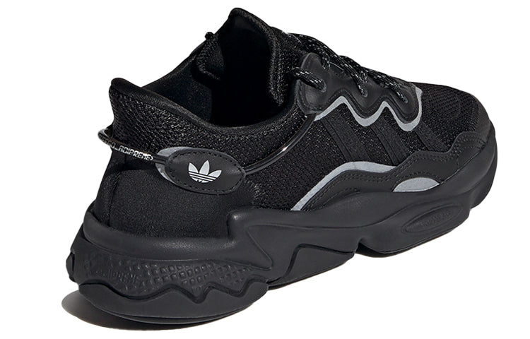 (WMNS) adidas Ozweego 'Black Reflective' Q46168