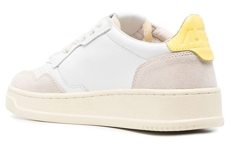 (WMNS) AUTRY Medalist Low Leather and Suede 'White Beige Yellow' AULW-LS54