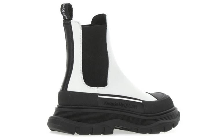 (WMNS) Alexander McQueen Tread Slick Boots 'White Black' 635714WHZ649403