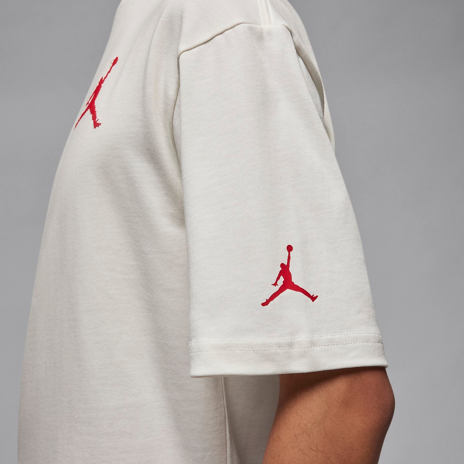 Air Jordan Essentials Holiday T-shirt 'Sail' FD7011-133