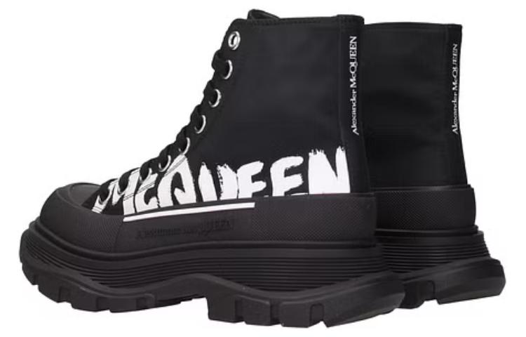 (WMNS) Alexander McQueen Tread Slick Graffiti Logo Boots 'Black White' 676718W4RQ21006