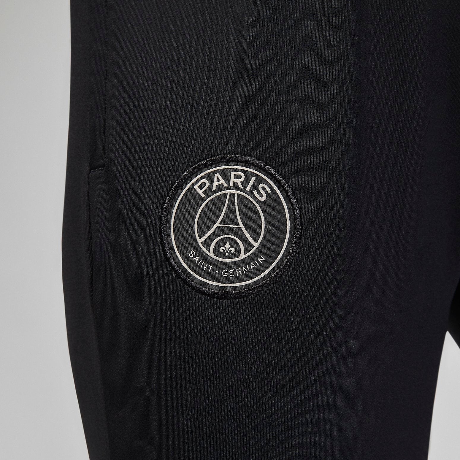(WMNS) Air Jordan x Paris Saint-Germain Strike Third Football Knit Pants 'Black' DZ0899-010