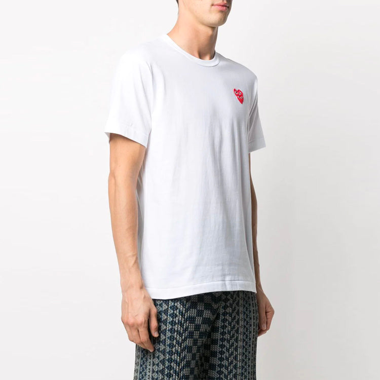 COMME des GARCONS PLAY Basic T-Shirt Red Family Heart 'White' P1T288-2