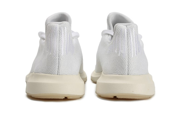 (WMNS) adidas Swift Run 'Cloud White' D96647