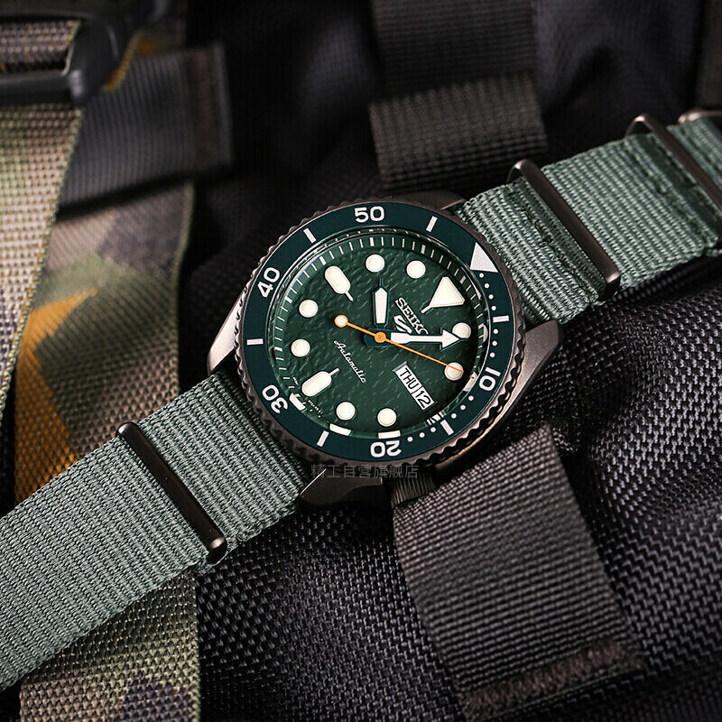 SEIKO Male seiko5 Japan / South Korea Fashion SRPD77K1