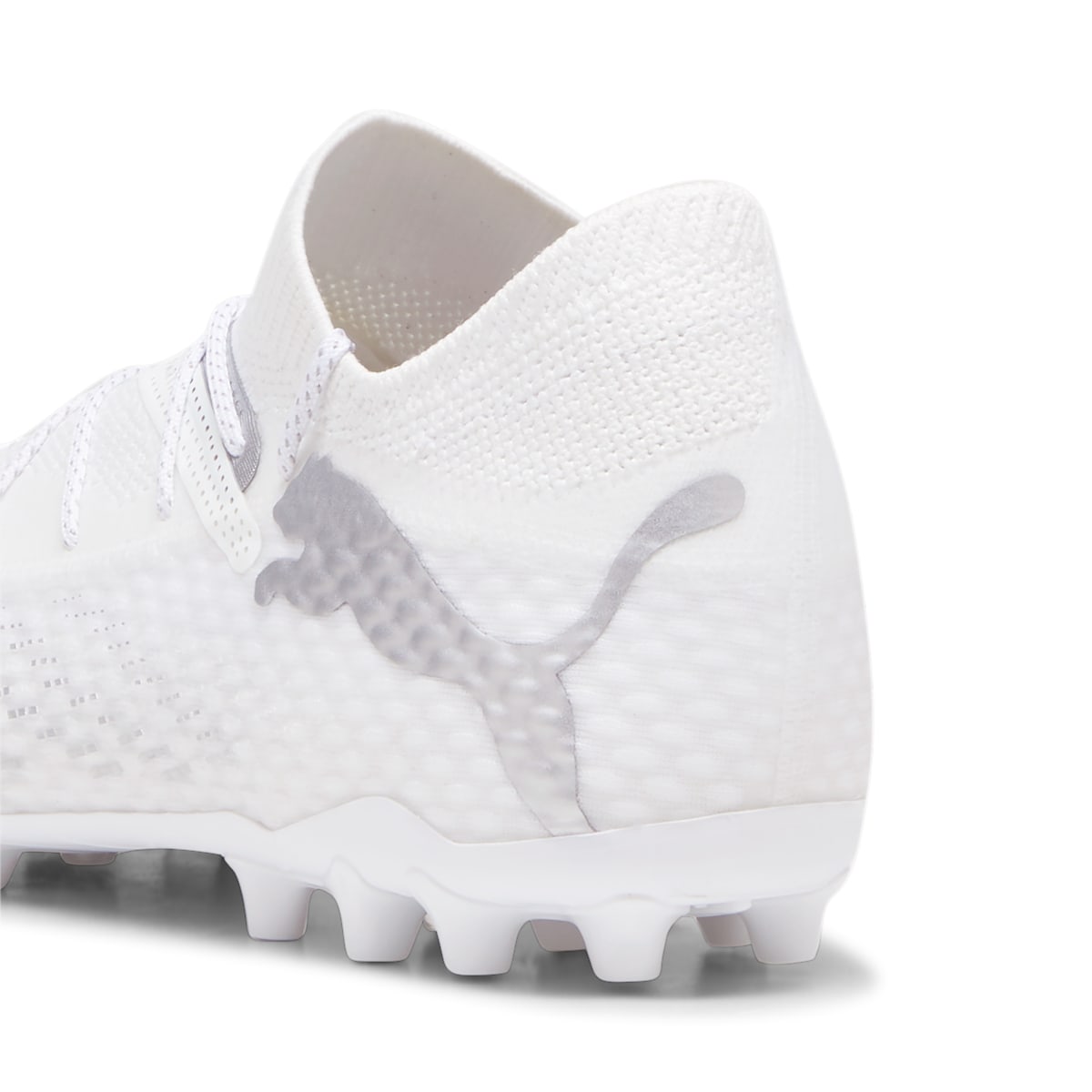 PUMA Future 7 Ultimate MG 'White Silver' 107922-04