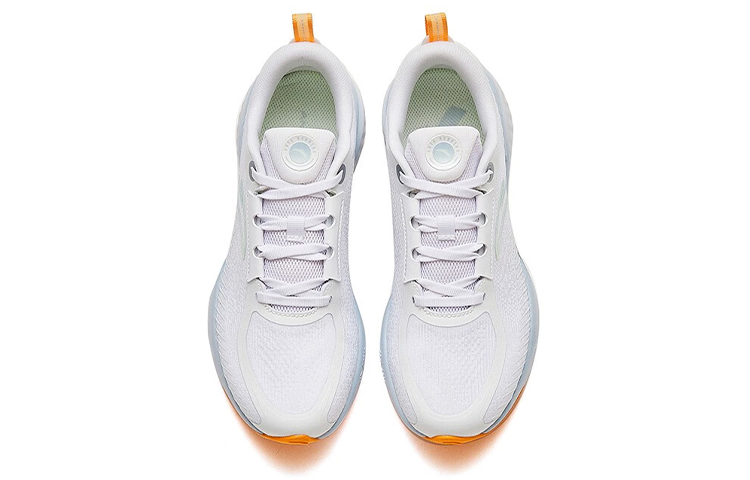 (WMNS) ANTA Running Series Sneakers 'White Blue Orange' 122335556-4