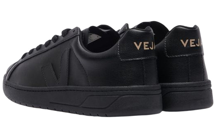 Veja Urca CWL 'Full Black' UC072597