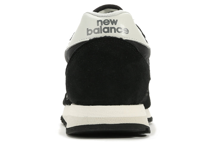 New Balance 520 Black/White U520CE