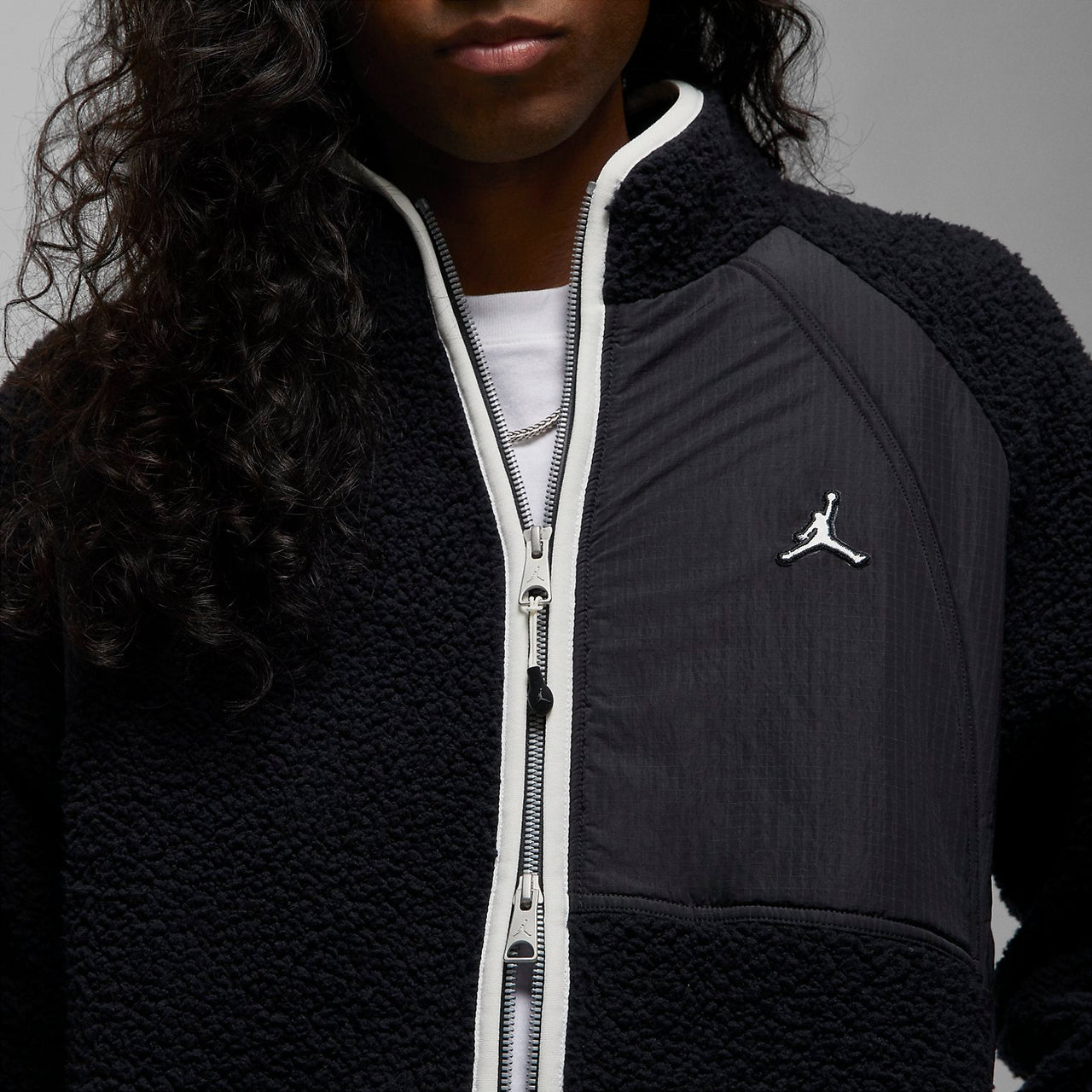 Air Jordan Essentials Full-Zip Winter Fleece Jacket 'Black White' DV1583-010