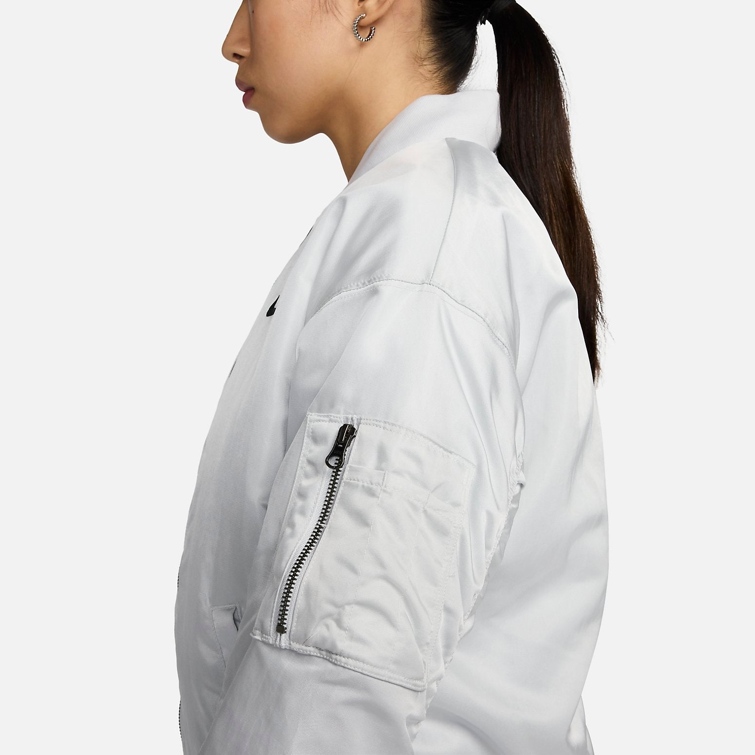(WMNS) Nike Reversible Varsity Bomber Jacket 'White' DV7877-025