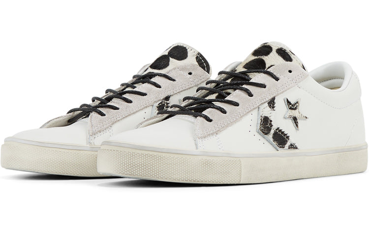 Converse Jungle Fur Pro Leather Low Top logo 166467C