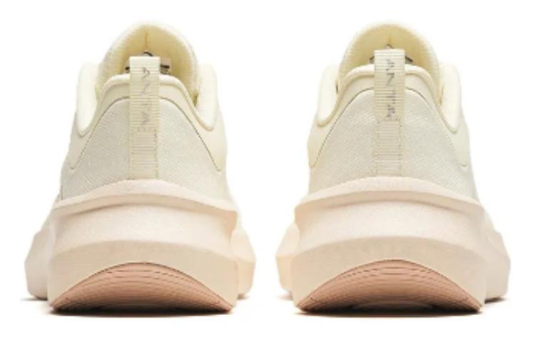 (WMNS) ANTA Training Series Sneakers 'Beige' 122417757-3