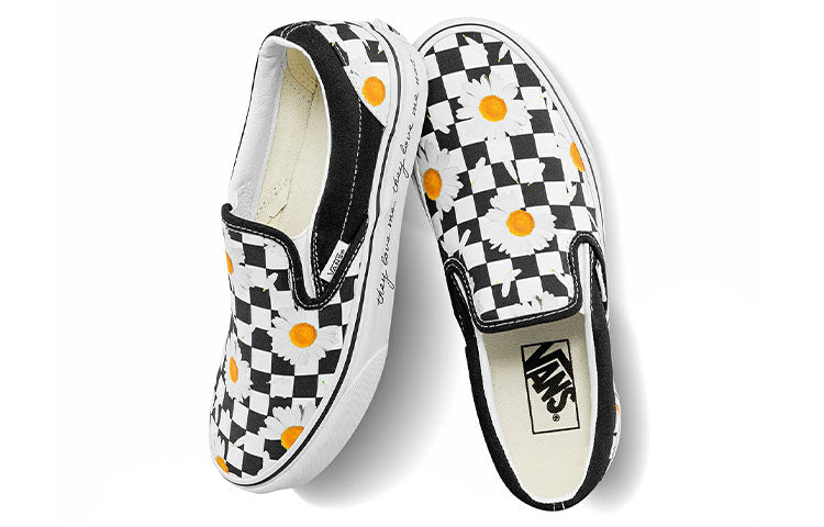Vans Classic Slip-On 'Love Me, Love Me Not' VN0A5JMHB0B