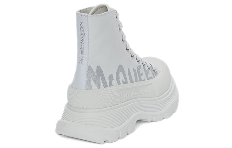 (WMNS) Alexander McQueen Tread Slick Graffiti Logo Boots 'White Grey' 676718W4RQ29071