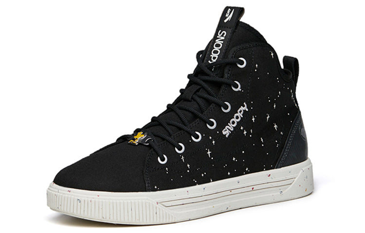 ANTA x Snoopy Skateboarding Series Sneakers 'Black White' 912138601-1