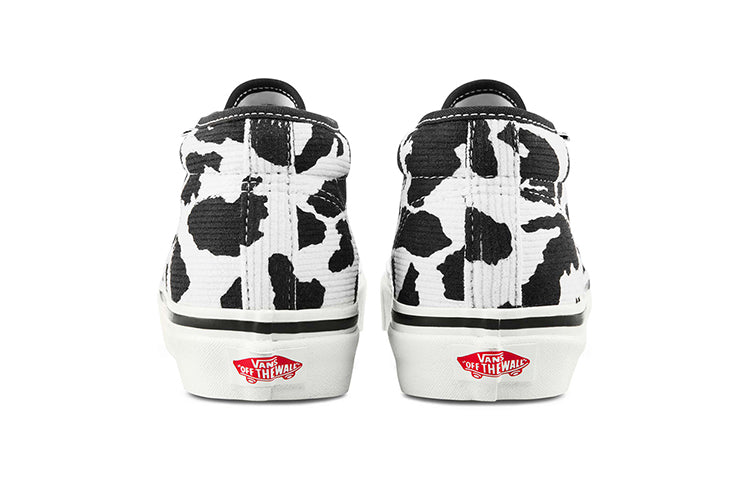 Vans Unisex Chukka 49 DX Sneakers Black/White VN0A4BTI9GP