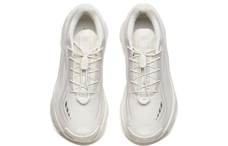 (WMNS) ANTA Running Series Low 'White Grey' 122145525-2