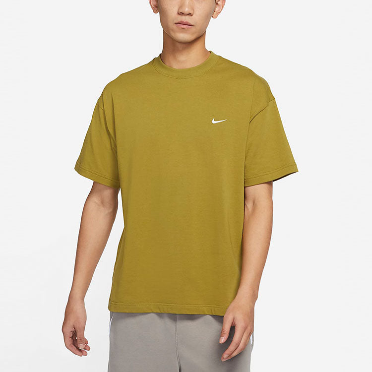 Men's Nike Solo Swoosh Solid Color Sports Round Neck Short Sleeve Desert T-Shirt DA0321-318