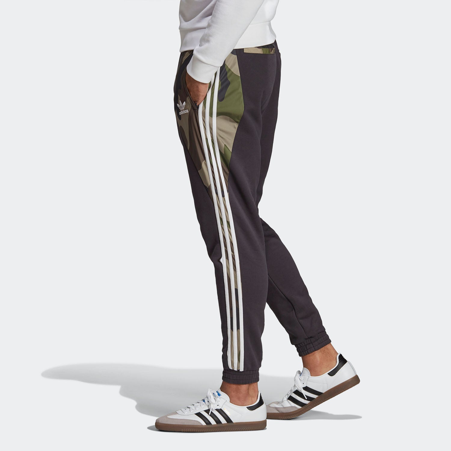 adidas originals Logo EB4089