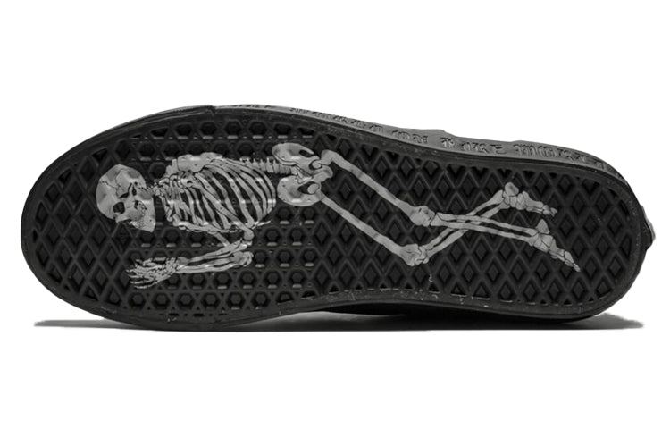 Vans Kith x Mastermind World x OG Classic Slip-On LX 'Black' VN0A32QNS5K