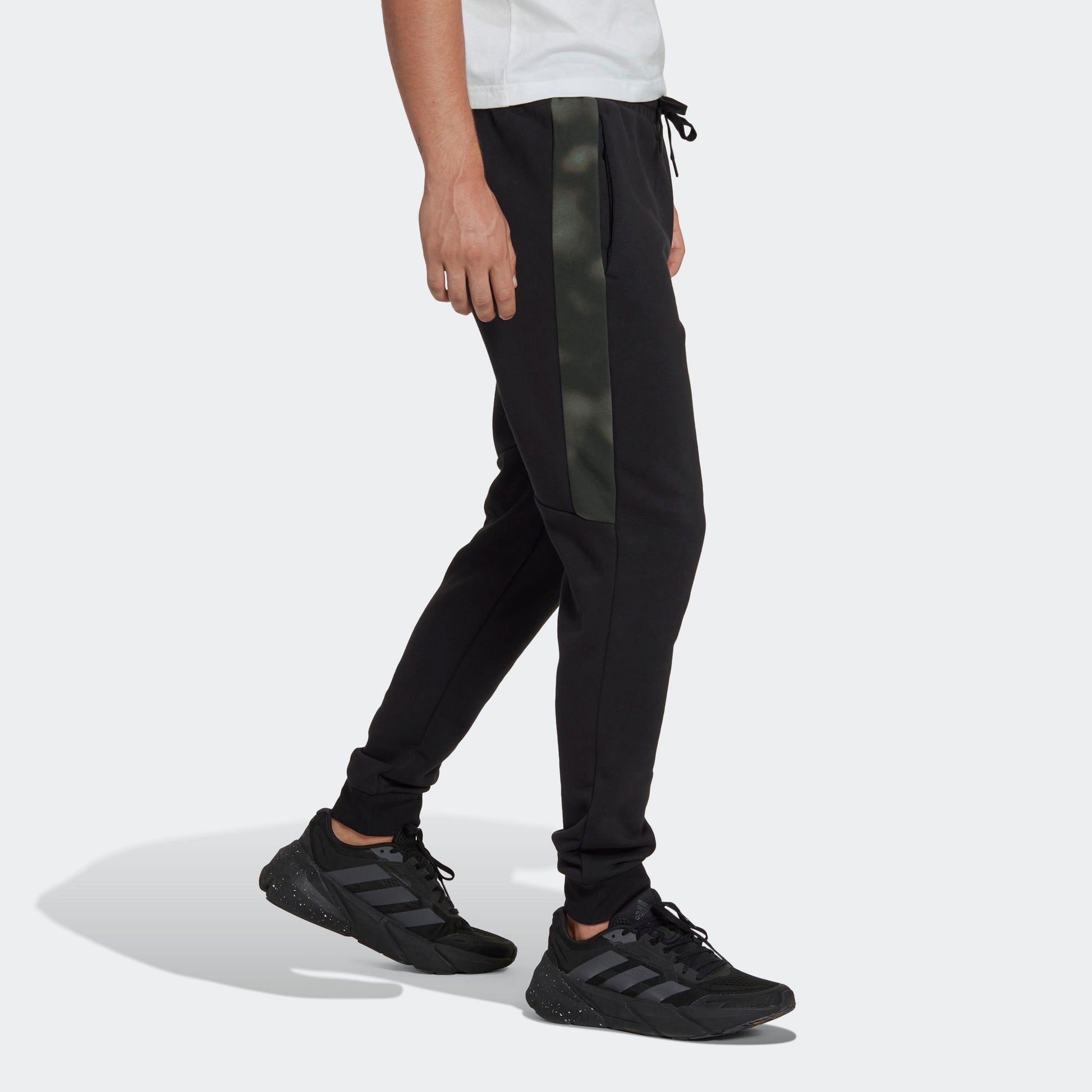 adidas Essentials Sweatpants 'Black Camo' HL6929