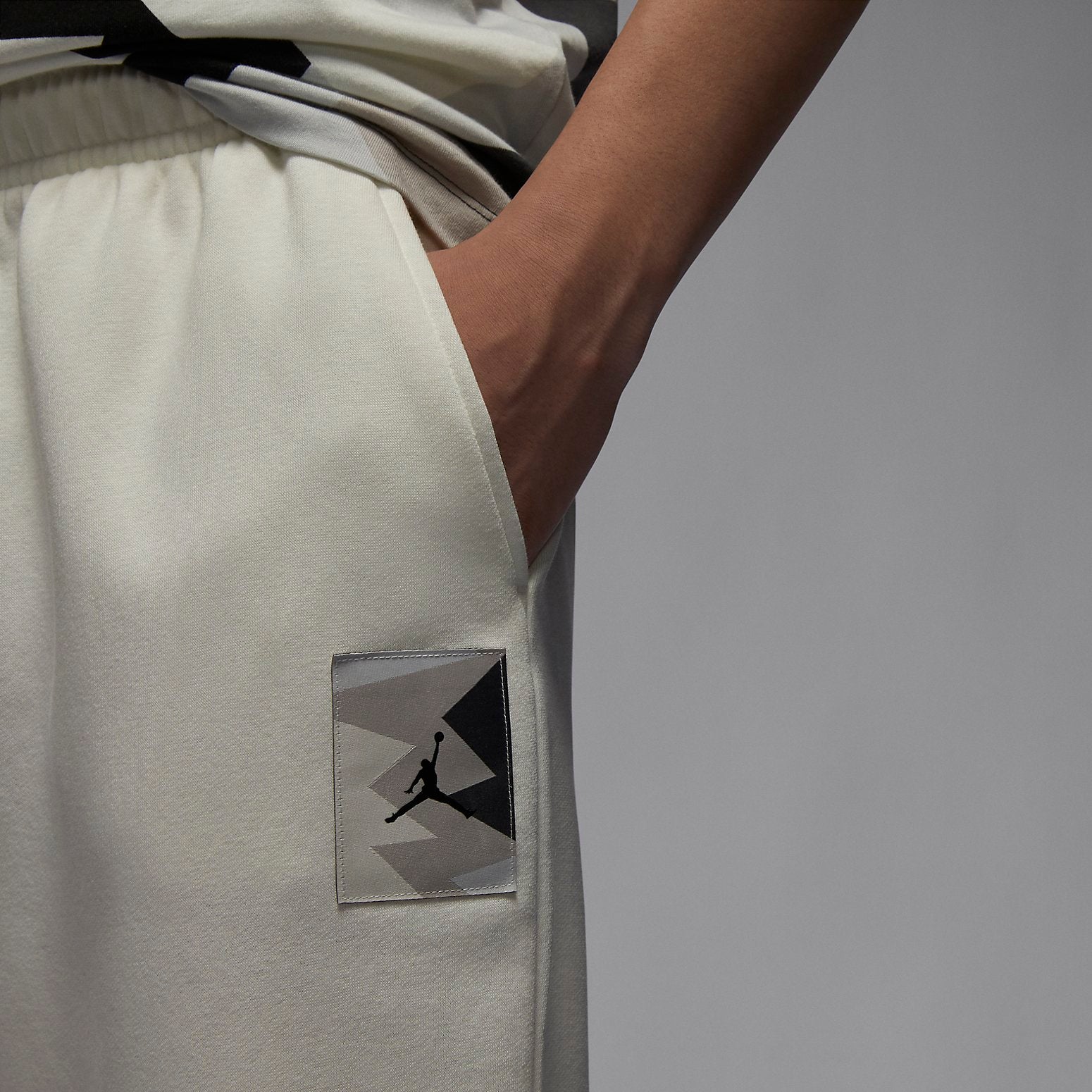 Air Jordan Essentials Fleece Winter Pants 'Grey' FD7859-133