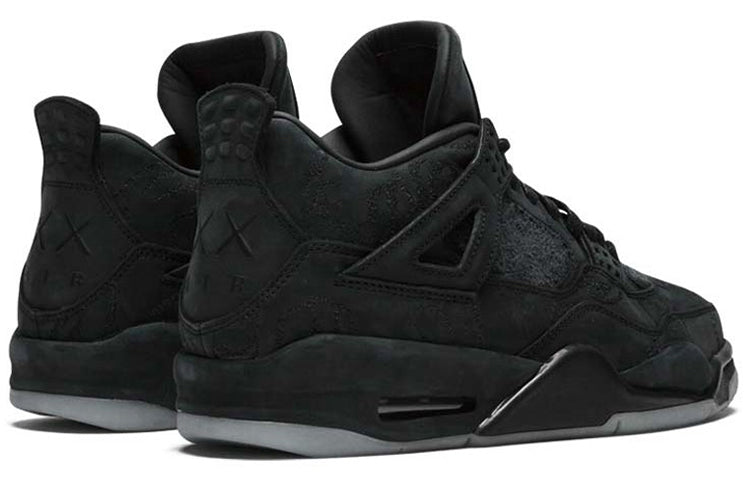 Air Jordan 4 Retro x KAWS 'Black' 930155-001