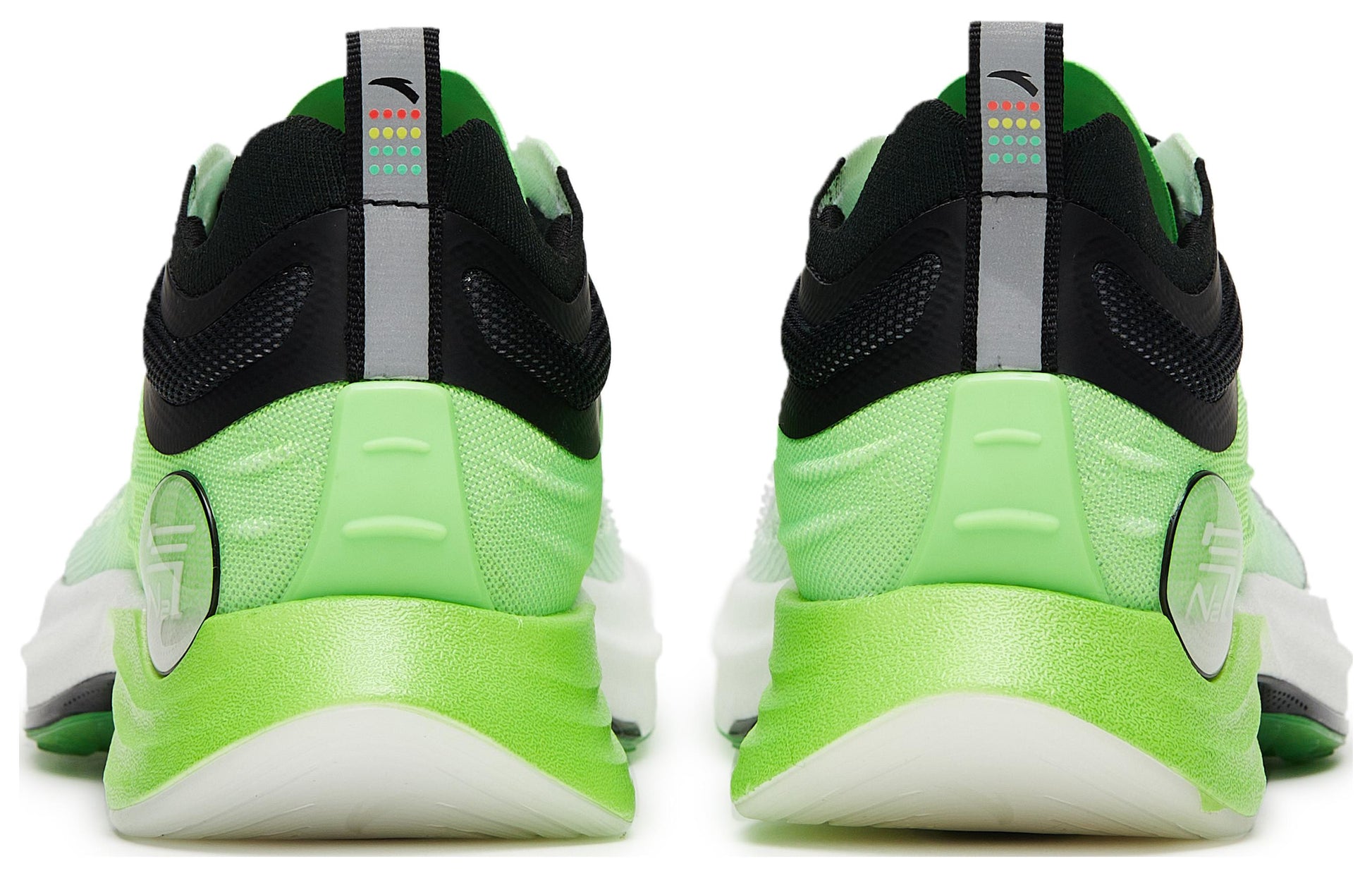 ANTA Mach Pro 'White Green Black' 112325584S-2