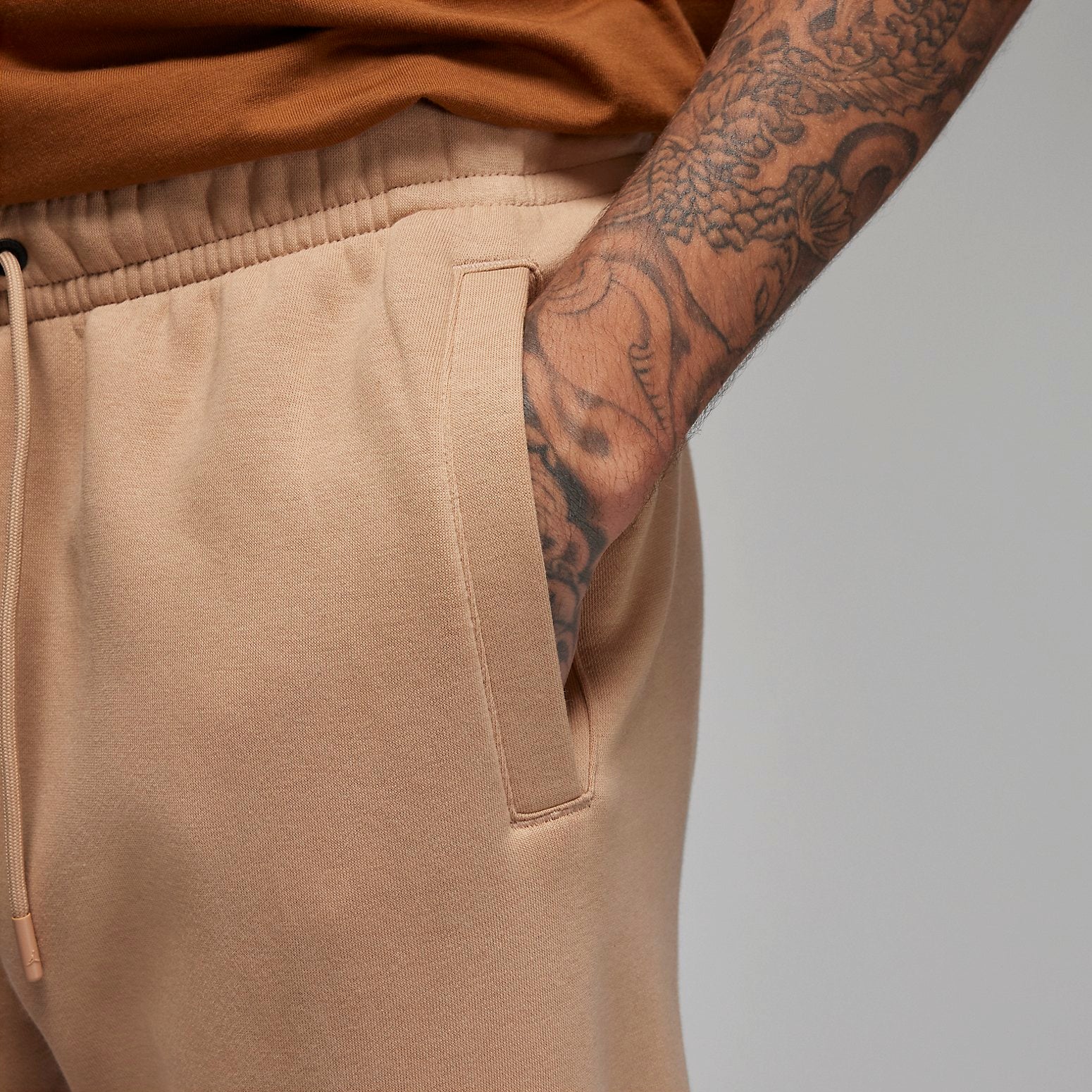 Air Jordan Essentials Fleece Baseline Trousers 'Brown' FD7345-200