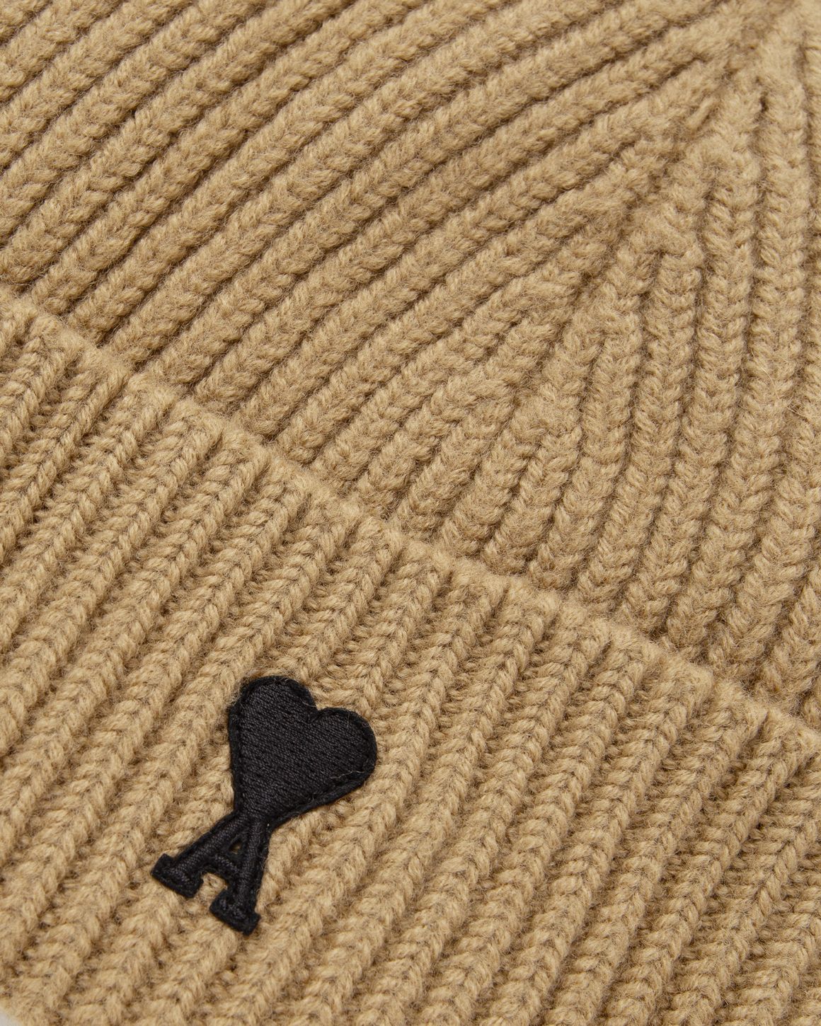 AMI FW25 De Coeur Beanie 'Camel' UBO006-018-288