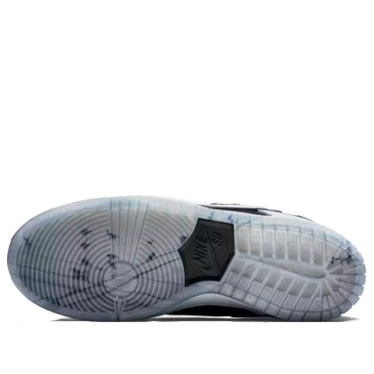 Nike x Atlas SB Dunk Low Premium 'Wolf Grey' 504750-020