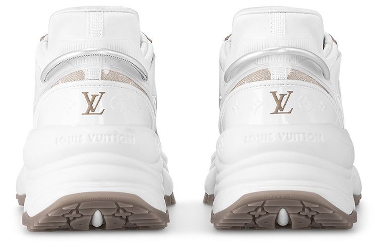 (WMNS) LOUIS VUITTON Run 55 Sneakers 'Beige Monogram with Brown White' 1AC28C