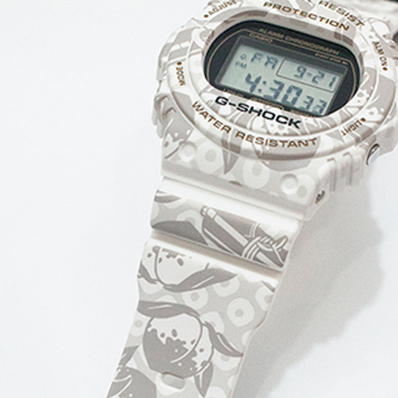 CASIO G-Shock Digital 'White' DW-5700SLG-7