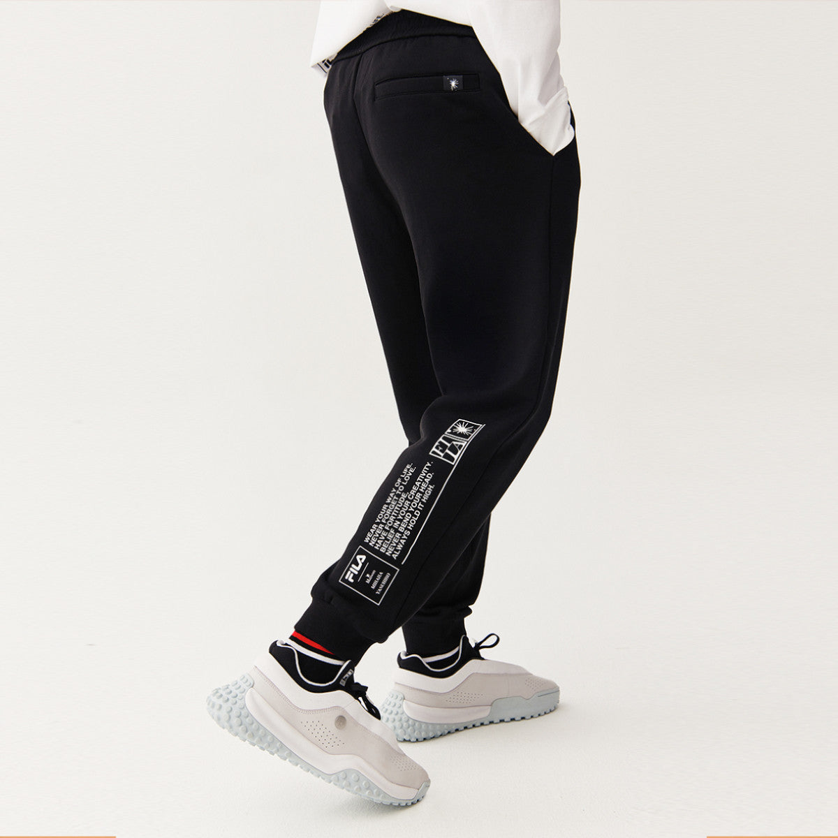 FILA x MIHARA Crossover Casual Bundle Feet Sports Knit Long Pants Black F71M118604F-BK