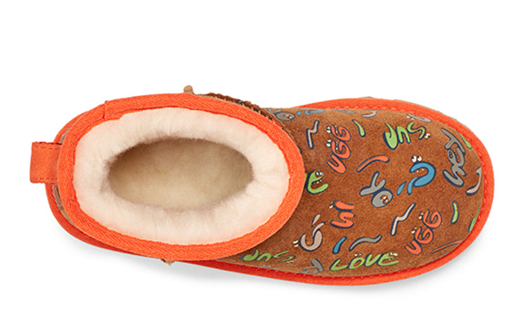 UGG Classic Mini Graffiti Fleece Lined Big Boys Brown 1103615K-CHE