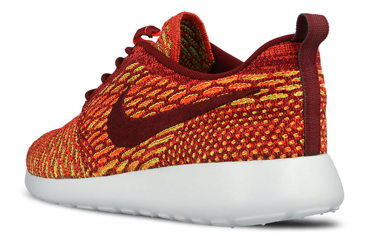 (WMNS) Nike Roshe One Flyknit 'Team Red Crimson' 704927-600