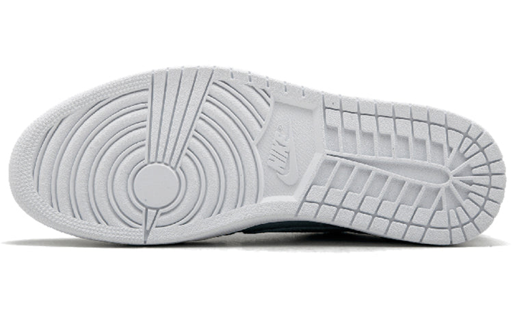 Air Jordan 1 Retro Low OG Premium 'Ice Blue' 905136-402