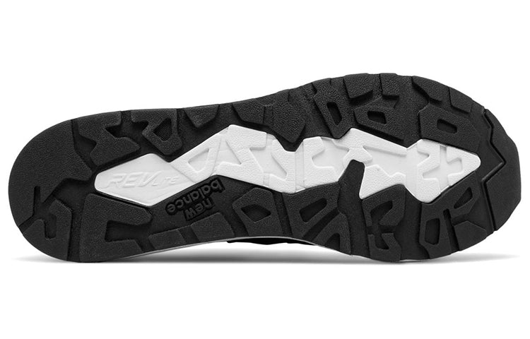 New Balance 580Series Shoes Black/White MRT580BN