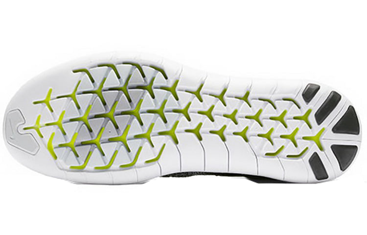 (WMNS) Nike Free RN Motion Flyknit 2017 'Black White' 880846-001