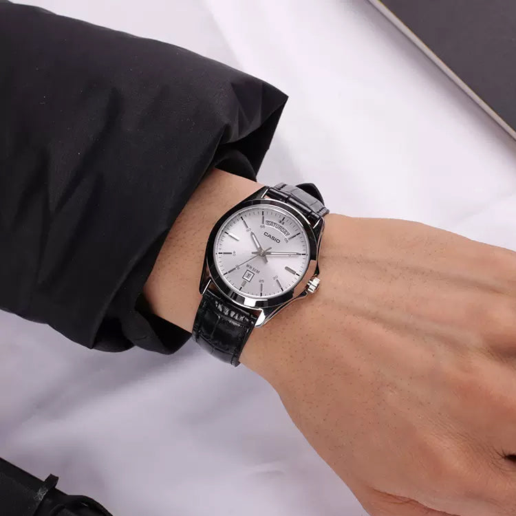 CASIO Waterproof Unisex Mens Silver Analog MTP-1370L-7A