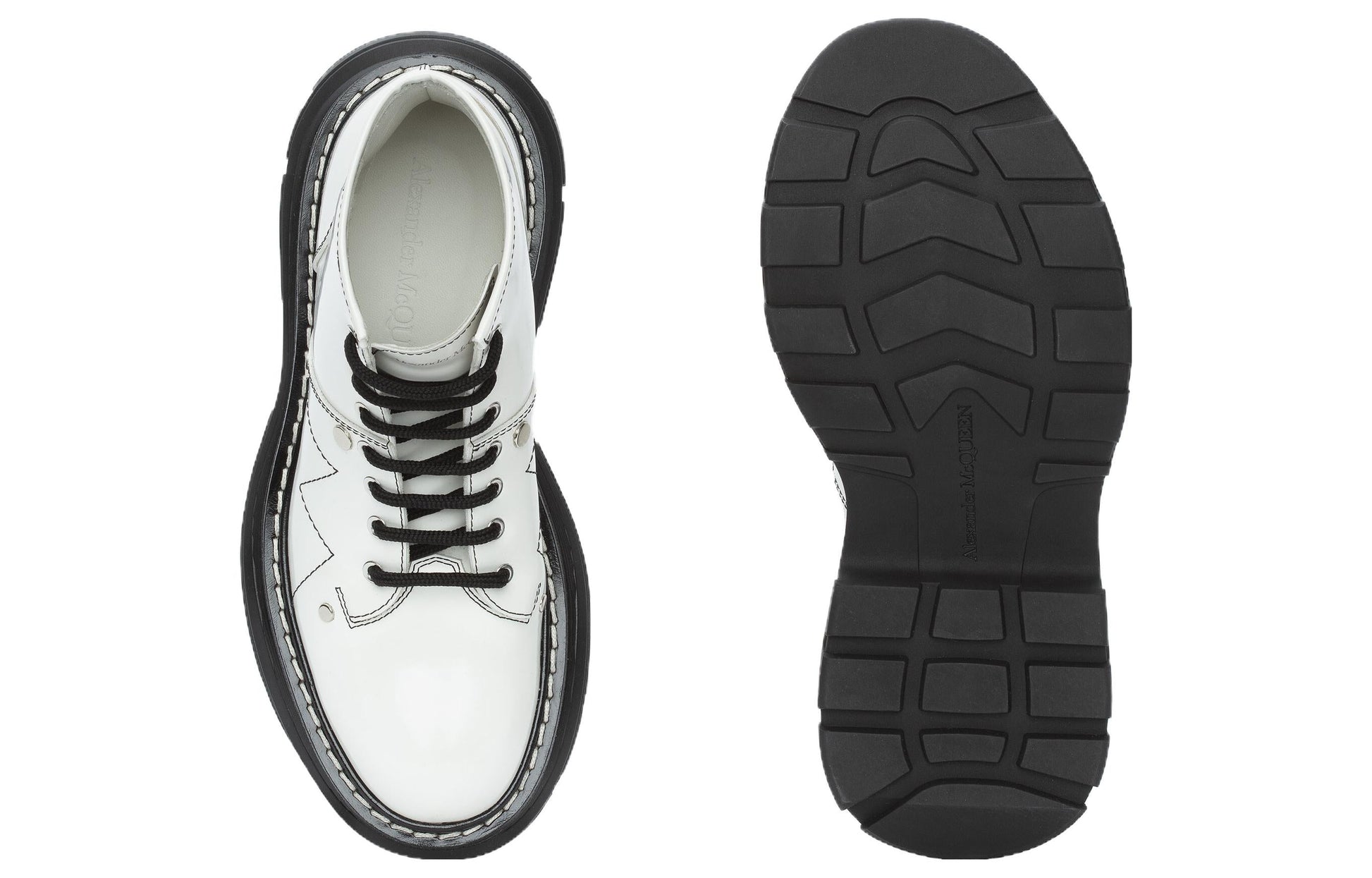 (WMNS) Alexander McQueen Tread Slick Boot 'Ivory Black' 595469WHQSG9089