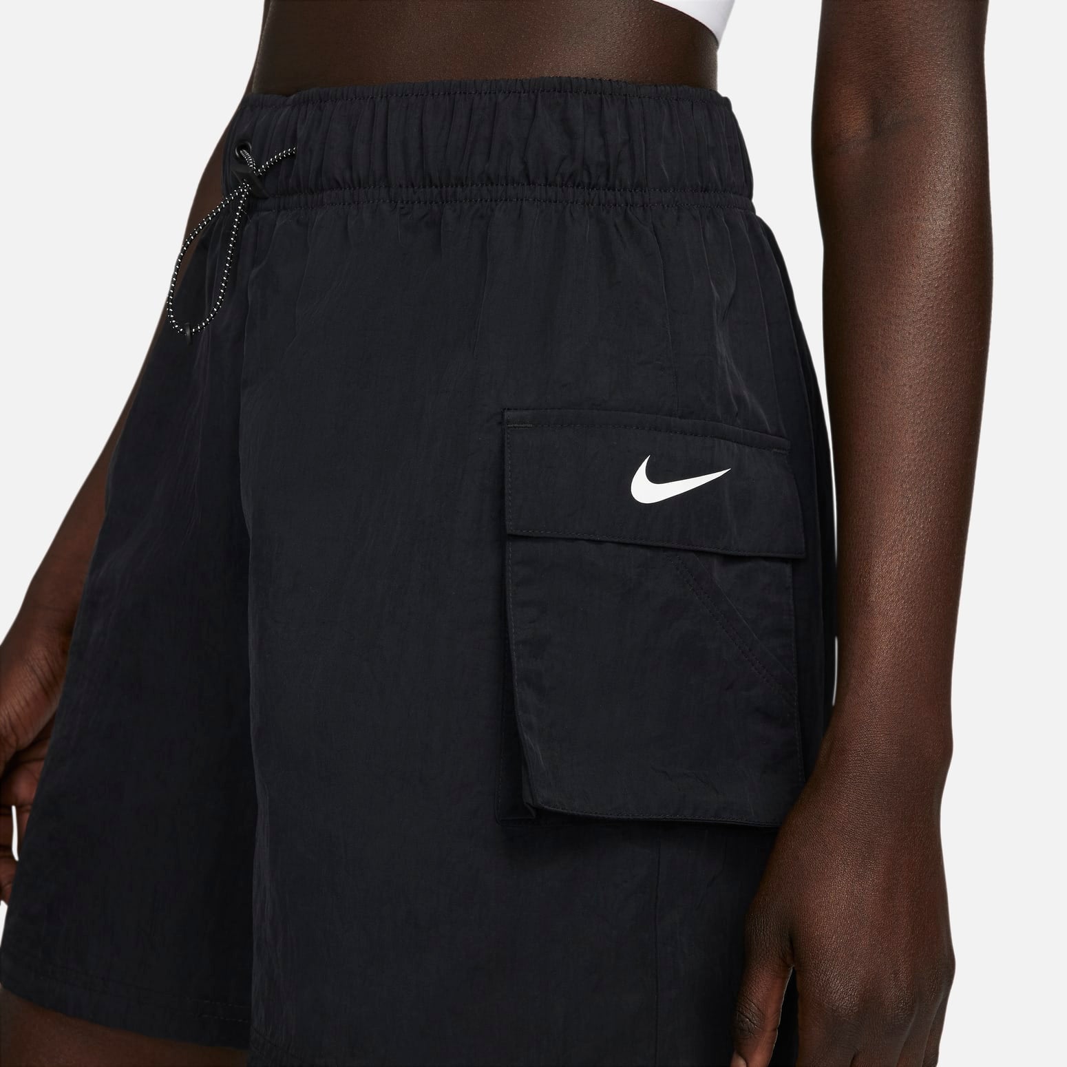 (WMNS) Nike Sportswear Essential Woven High-Waisted Shorts 'Black' DM6247-010