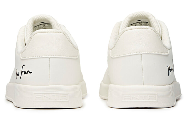 (WMNS) ANTA Life Series Sneakers'White Black Orange' 122038061-3