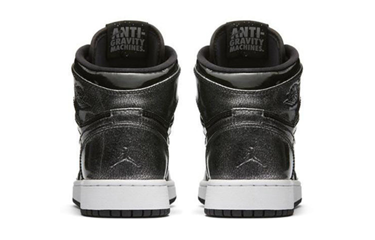 (GS) Air Jordan 1 Retro High 'Black' 705300-017