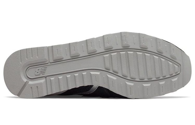 (WMNS) New Balance CLASSIC RUNNING - ESSENTIAL PACK 'Black White' WL996CLB