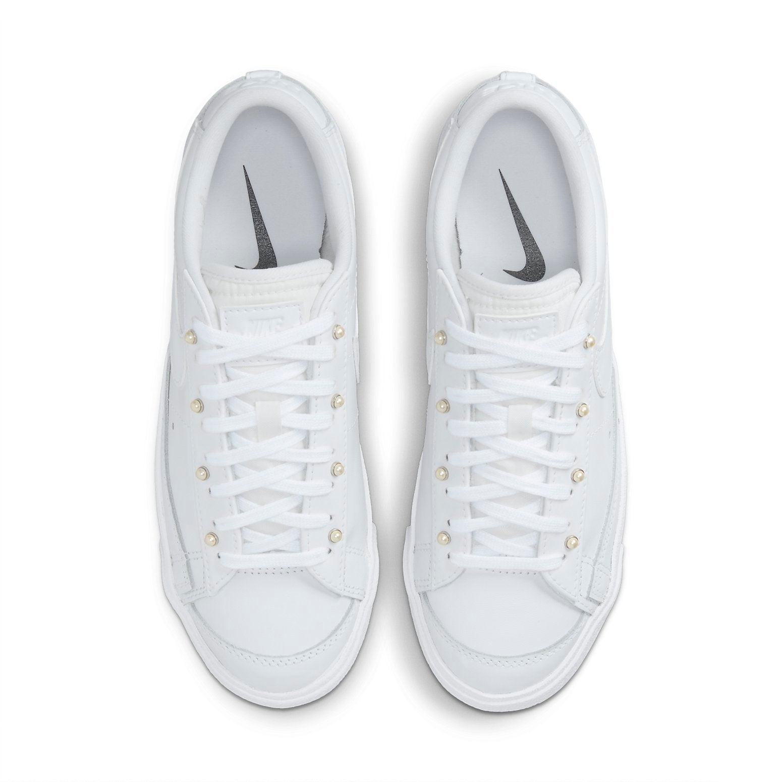 (WMNS) Nike Blazer Low 77 SE DJ9953-100