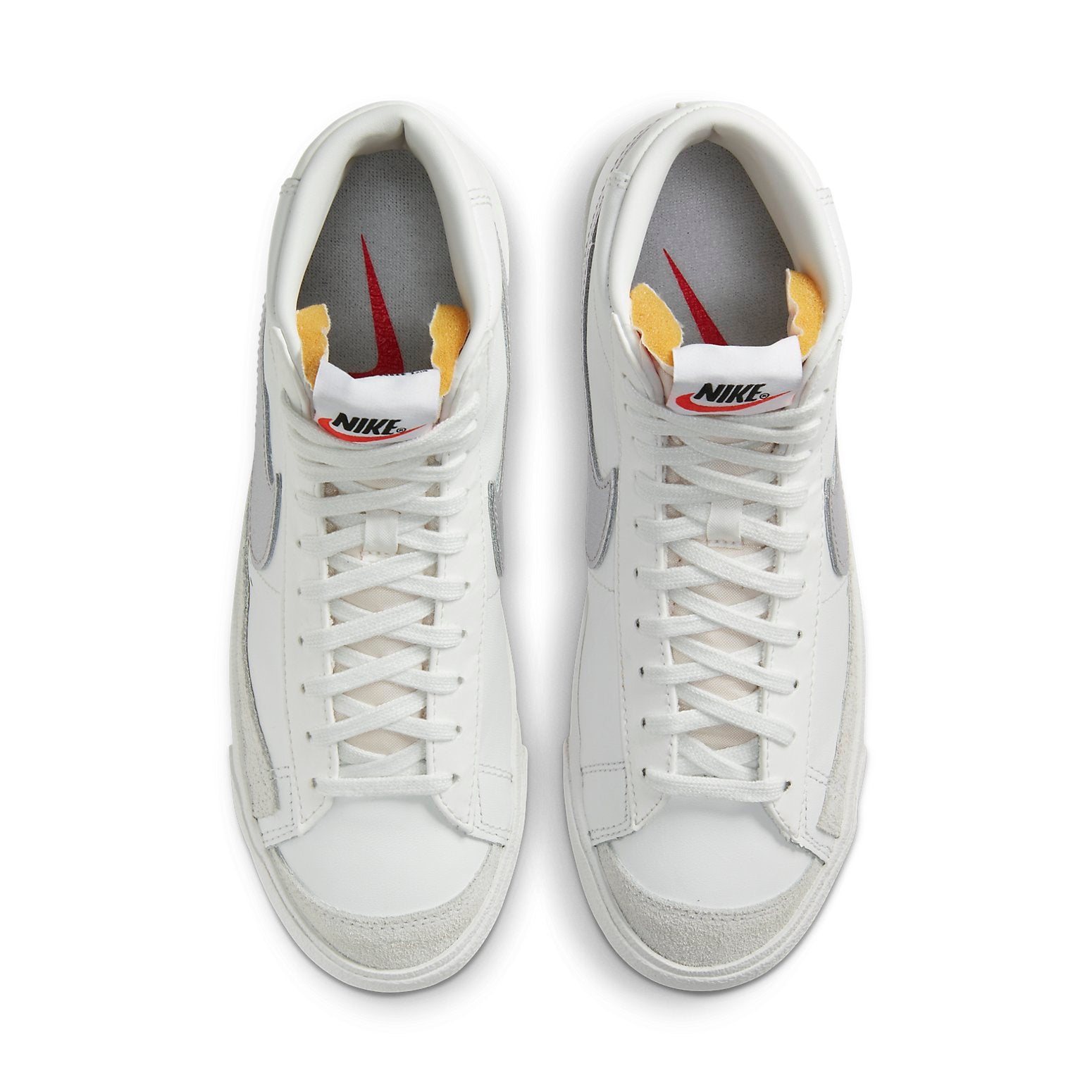(WMNS) Nike Blazer Mid '77 'White Silver Metallic' CZ1055-112
