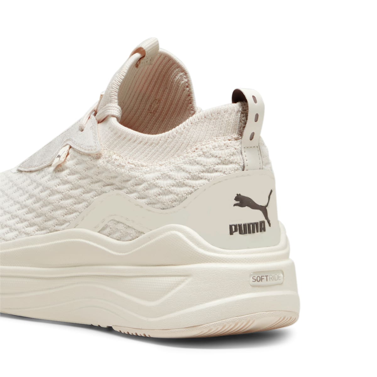 (WMNS) PUMA Softride Sophia Stacked Premium 'Warm White' 378854-02